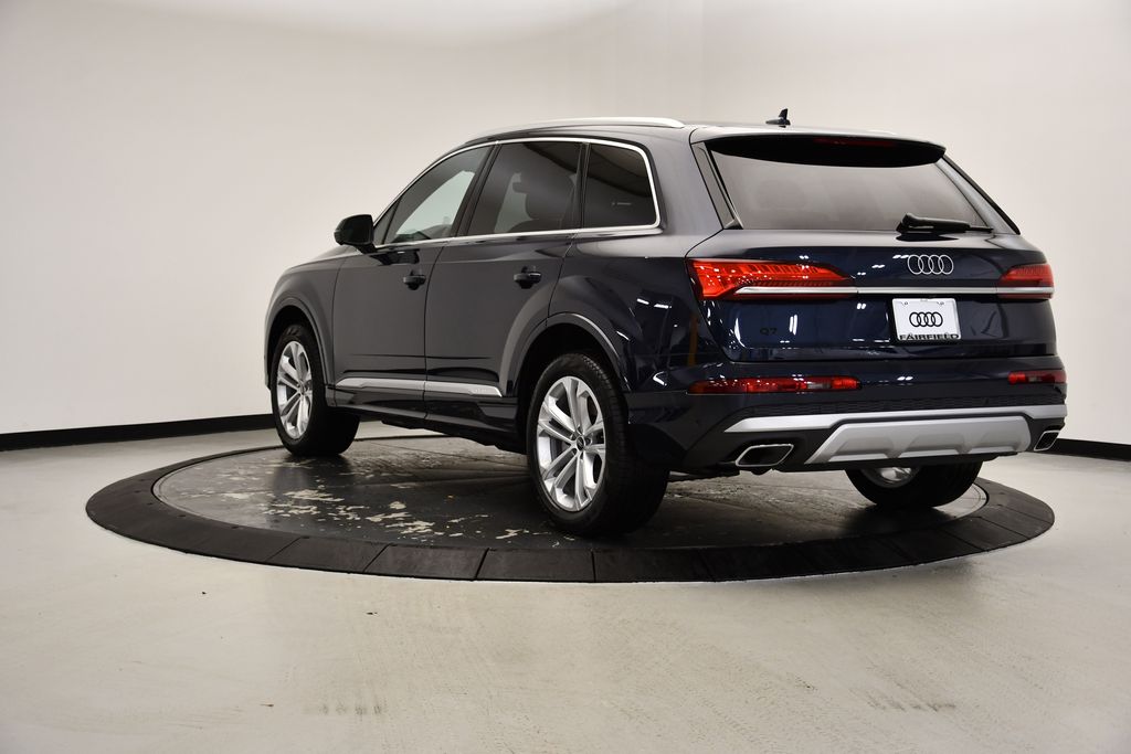 2025 Audi Q7  3