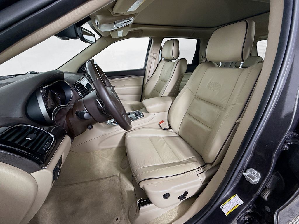 Thumbnail: 2020 Jeep Grand Cherokee - 22