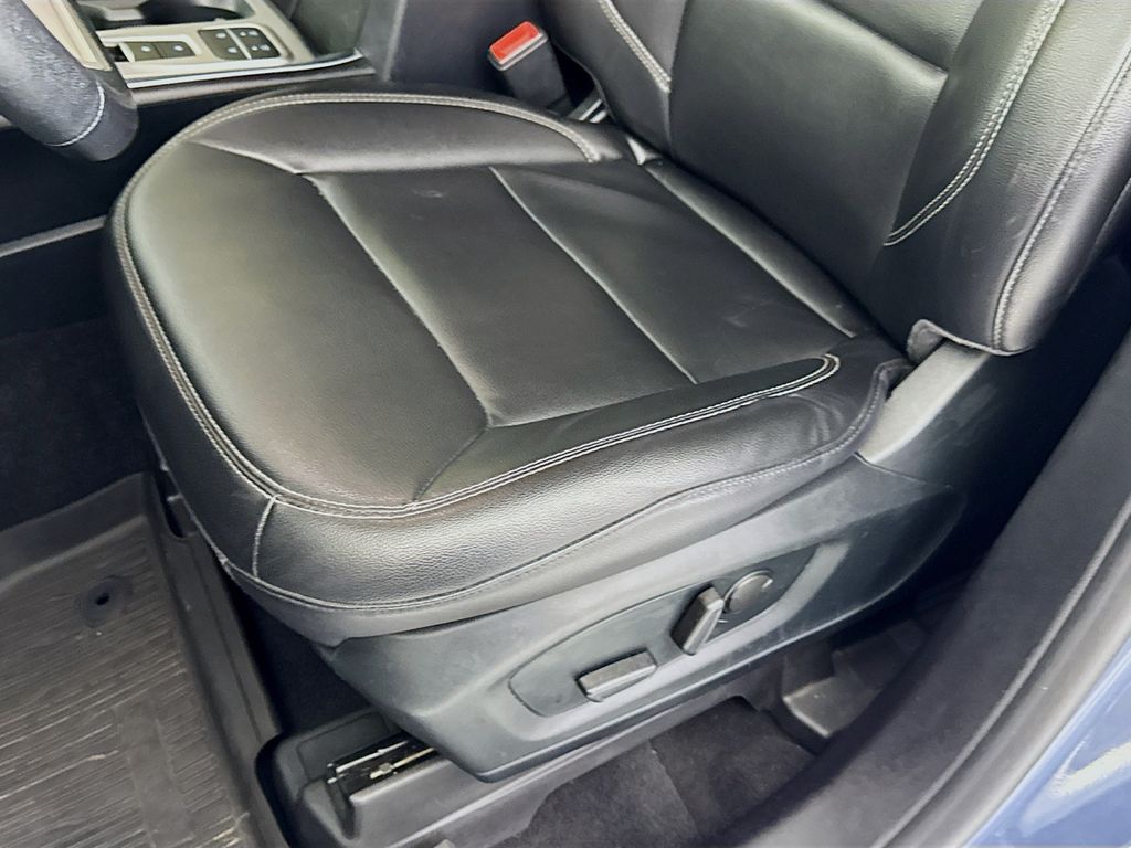 Used Car 2021 Ford Explorer  Xlt For Sale Under $25,000 In Austin, Texas