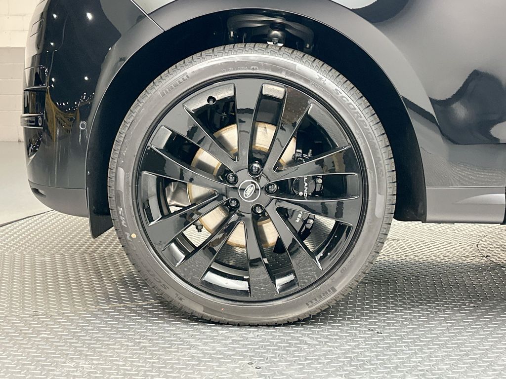 2025 Land Rover Range Rover Sport SE 5