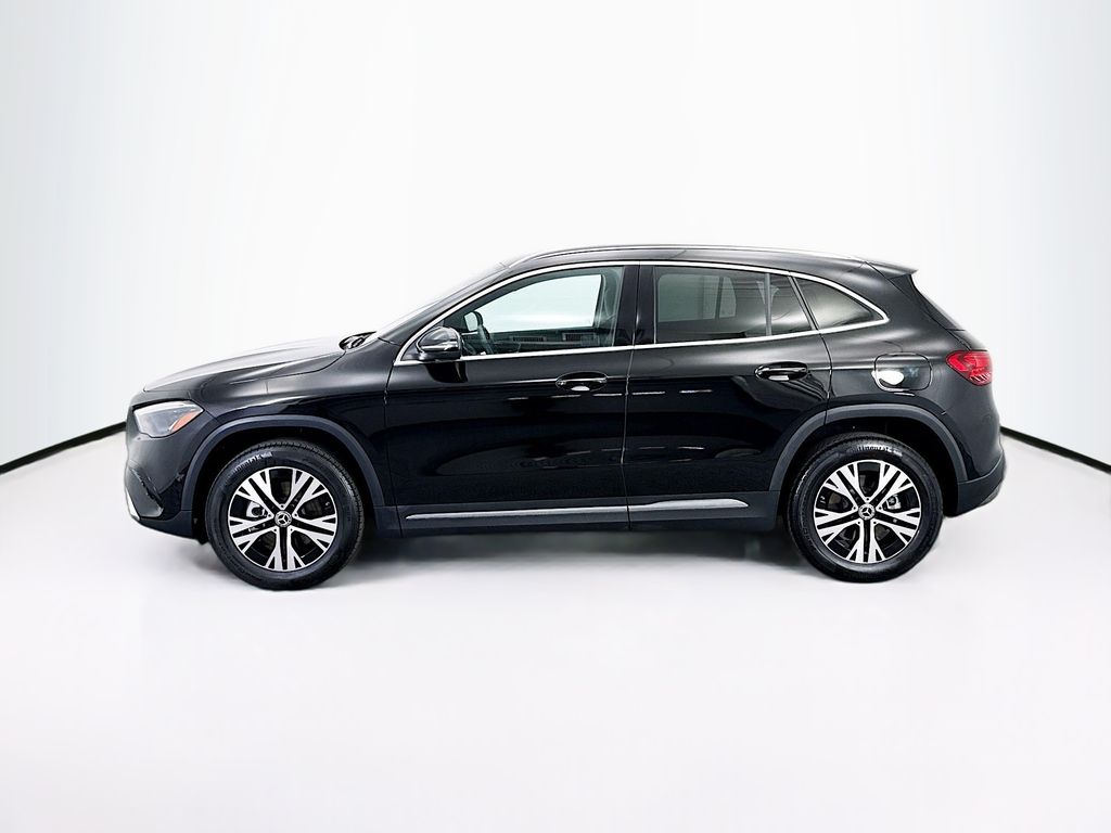 Thumbnail: 2025 Mercedes-Benz GLA - 8