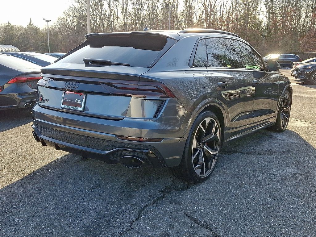 Thumbnail: 2023 Audi RS Q8 - 6