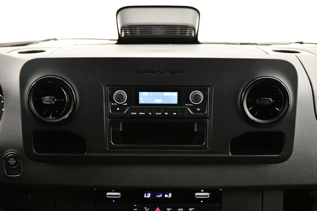 Thumbnail: 2025 Mercedes-Benz Sprinter - 19