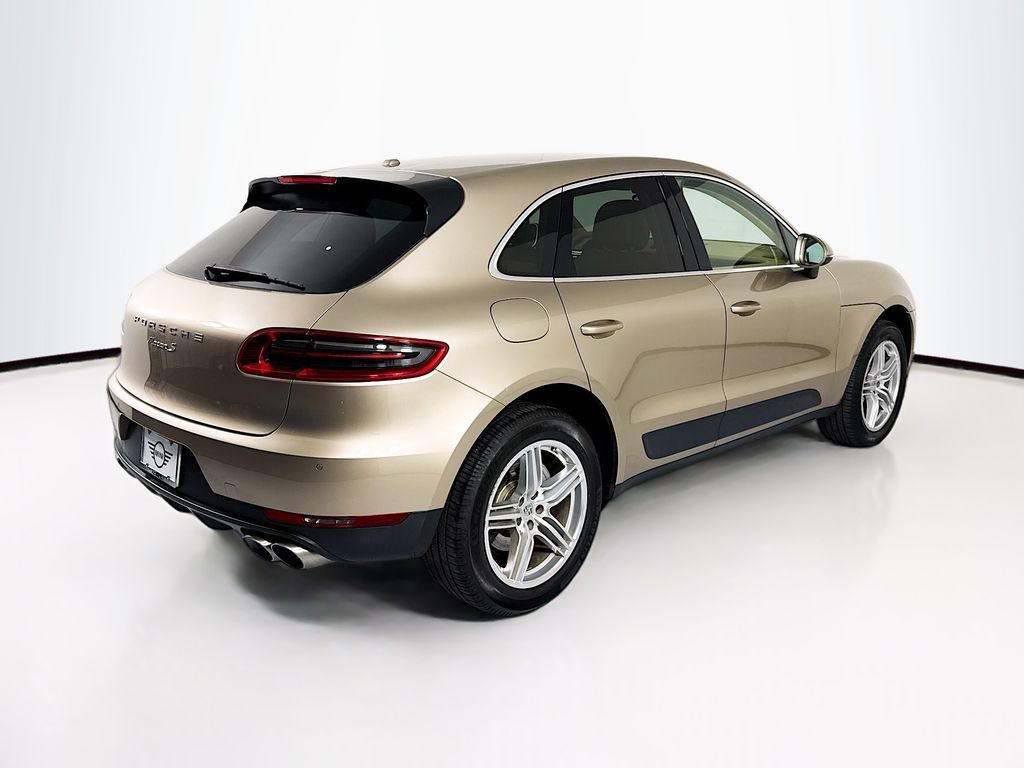 Thumbnail: 2017 Porsche Macan - 5