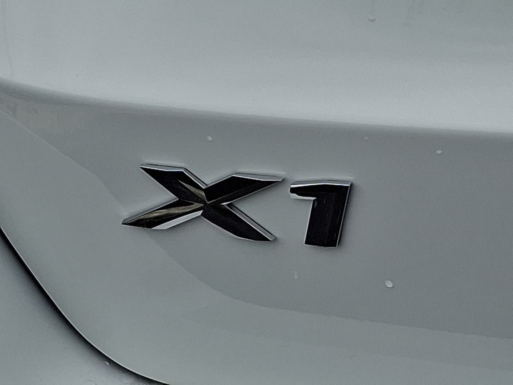 Thumbnail: 2026 BMW X1 - 11