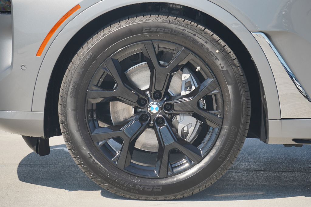 Thumbnail: 2026 BMW X7 - 5