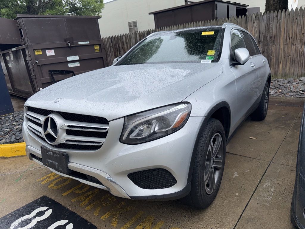 2017 Mercedes-Benz GLC 300 -
                  Vienna, VA