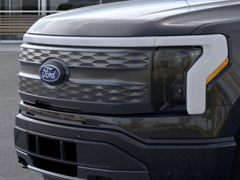 2025 Ford F-150 Lightning LARIAT