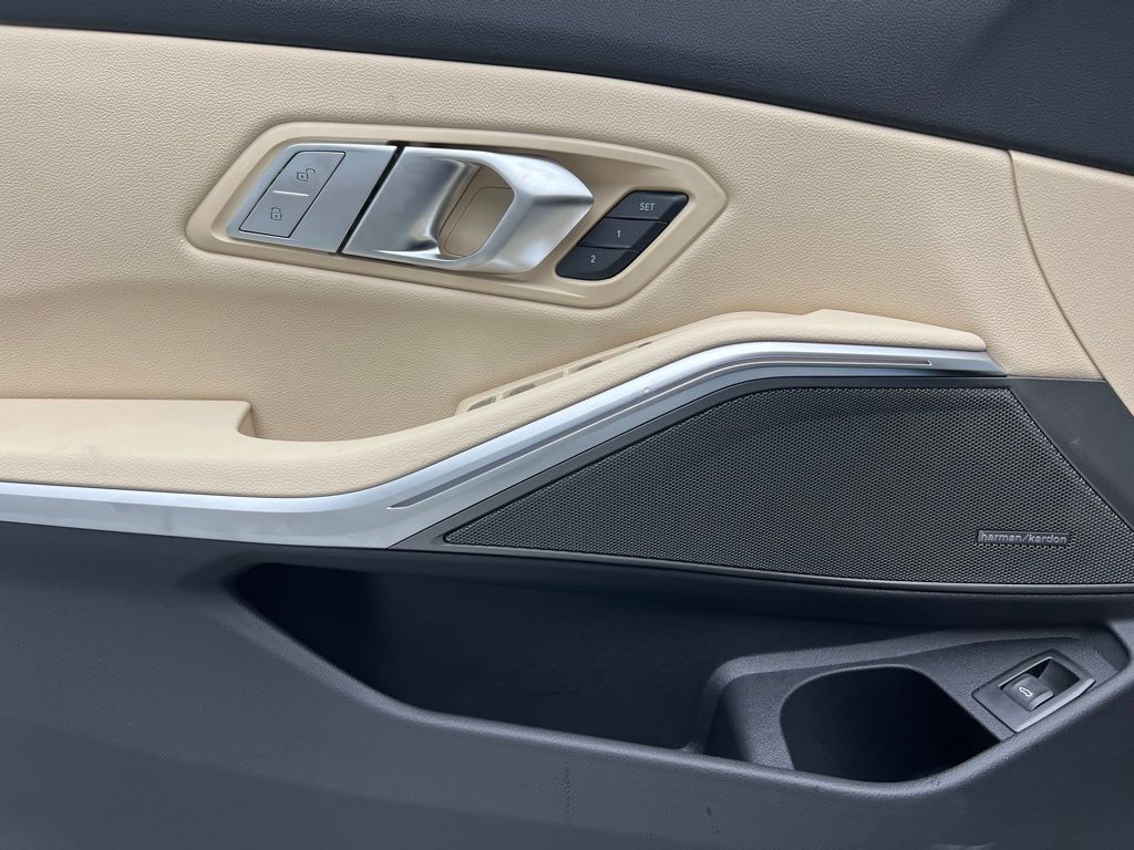 Thumbnail: 2026 BMW 3 Series - 21