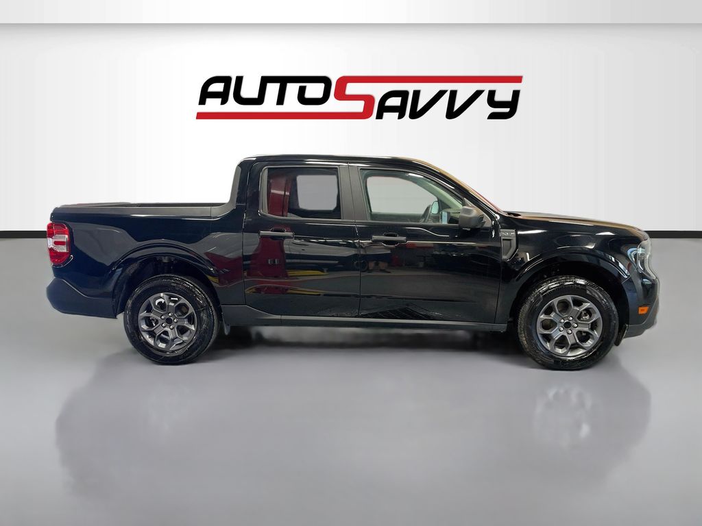 Used 2025 Shadow Black Ford XLT image 8