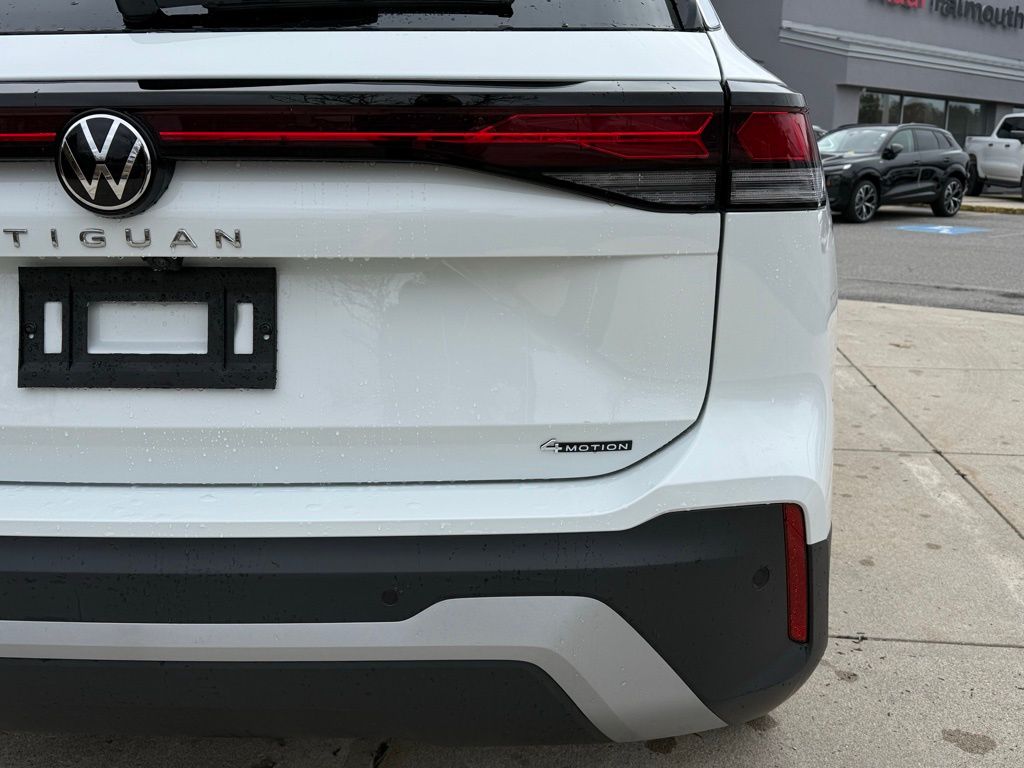 New 2026 White Volkswagen 2.0T SE image 15