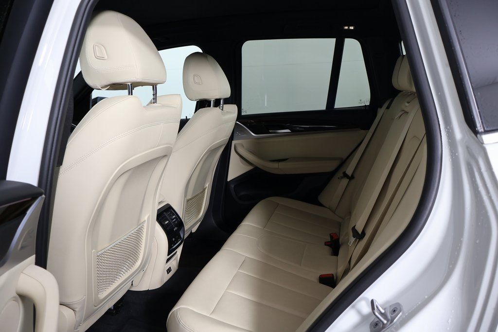 Thumbnail: 2021 BMW X3 - 10