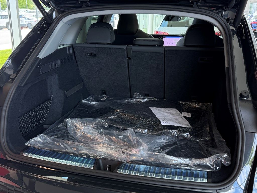 2025 Audi Q5 Premium 11