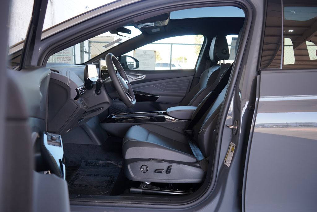 2025 Volkswagen ID.4 Pro S 8