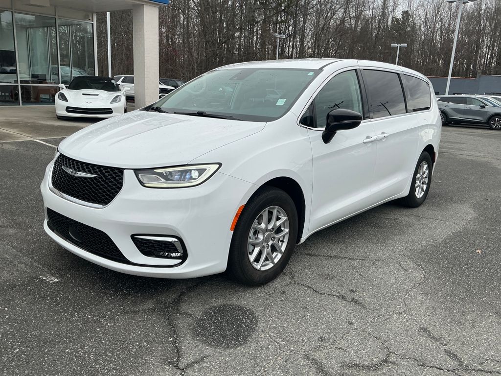 2024 Chrysler Pacifica Touring L FWD