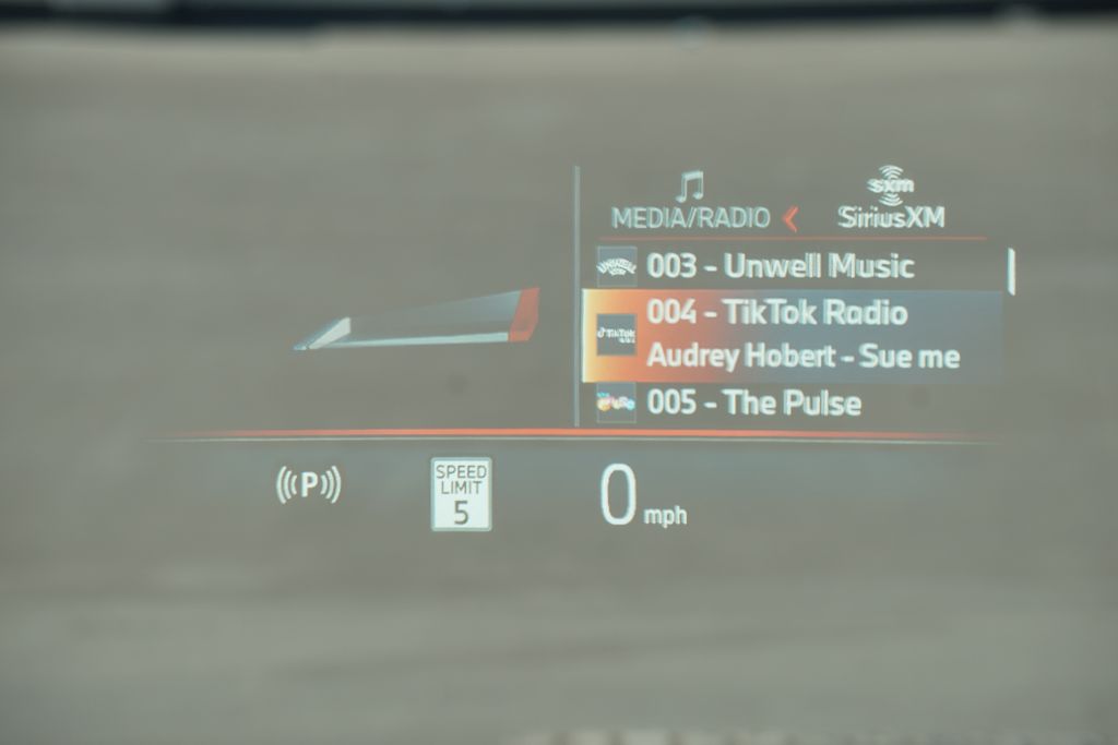 Thumbnail: 2026 BMW 5 Series - 8