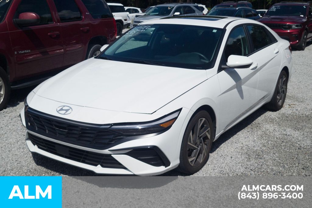 Used 2024 White Hyundai SEL image 23
