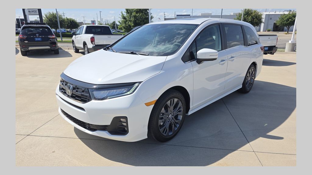 2026 Honda Odyssey Touring's photo