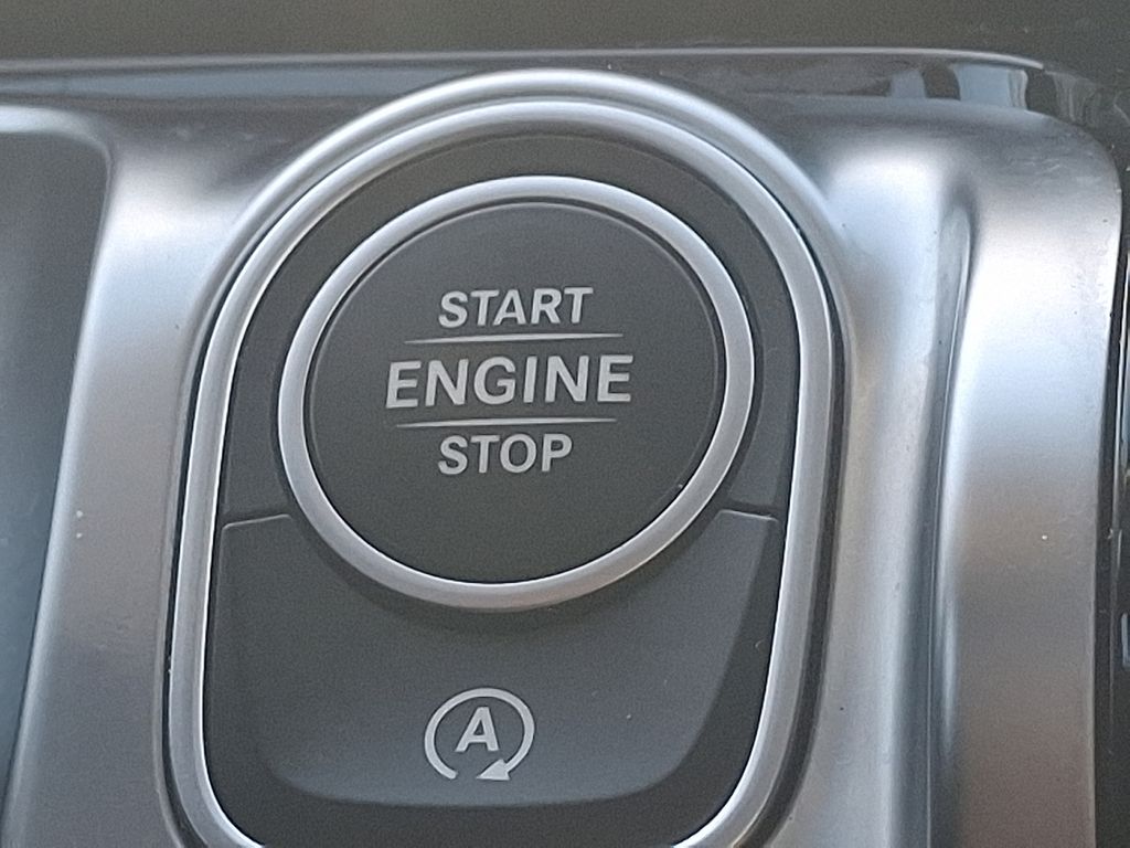 Thumbnail: 2023 Mercedes-Benz GLB - 23