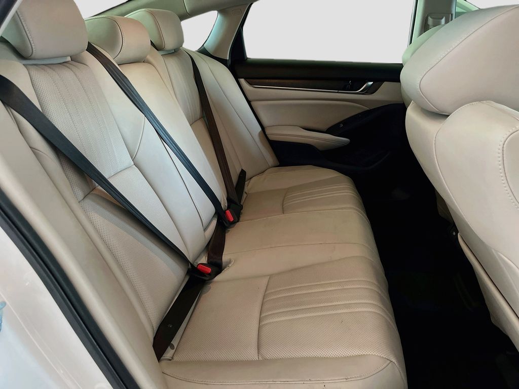 Used 2022 White Honda Touring 2.0T image 29