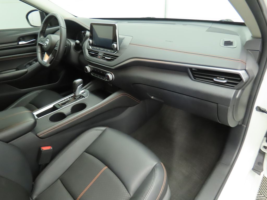 Thumbnail: 2022 Nissan Altima - 15