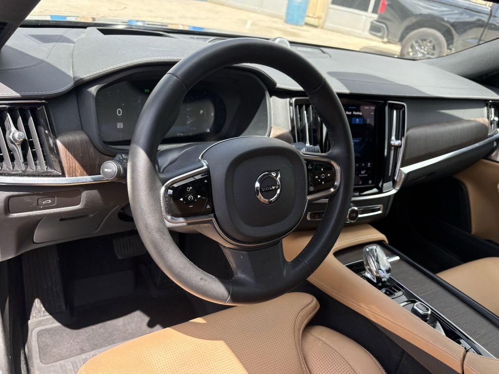 Used 2023 Denim Blue Metallic Volvo Ultimate image 14