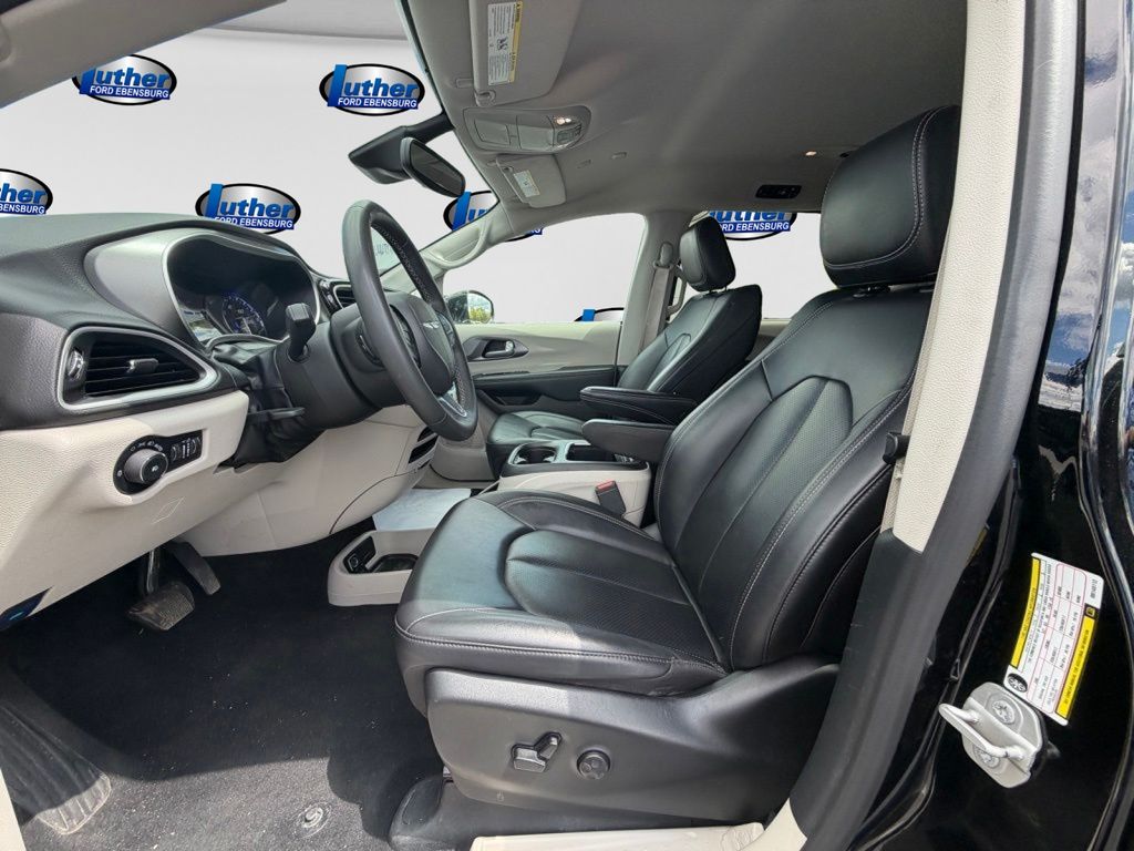 2024 Chrysler Pacifica Touring L Black at Auto Express Mitsubishi