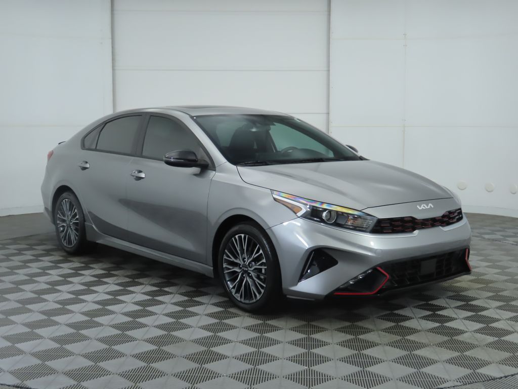 Thumbnail: 2024 Kia Forte - 3