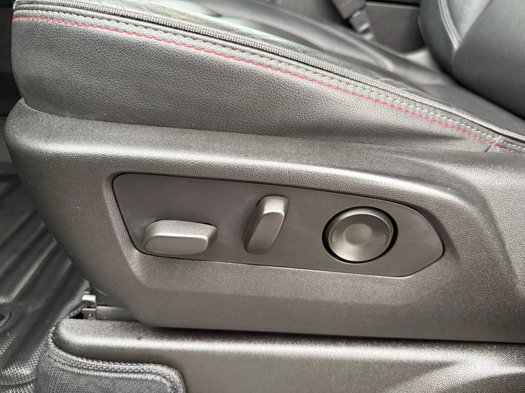 Thumbnail: 2021 Chevrolet Tahoe - 15