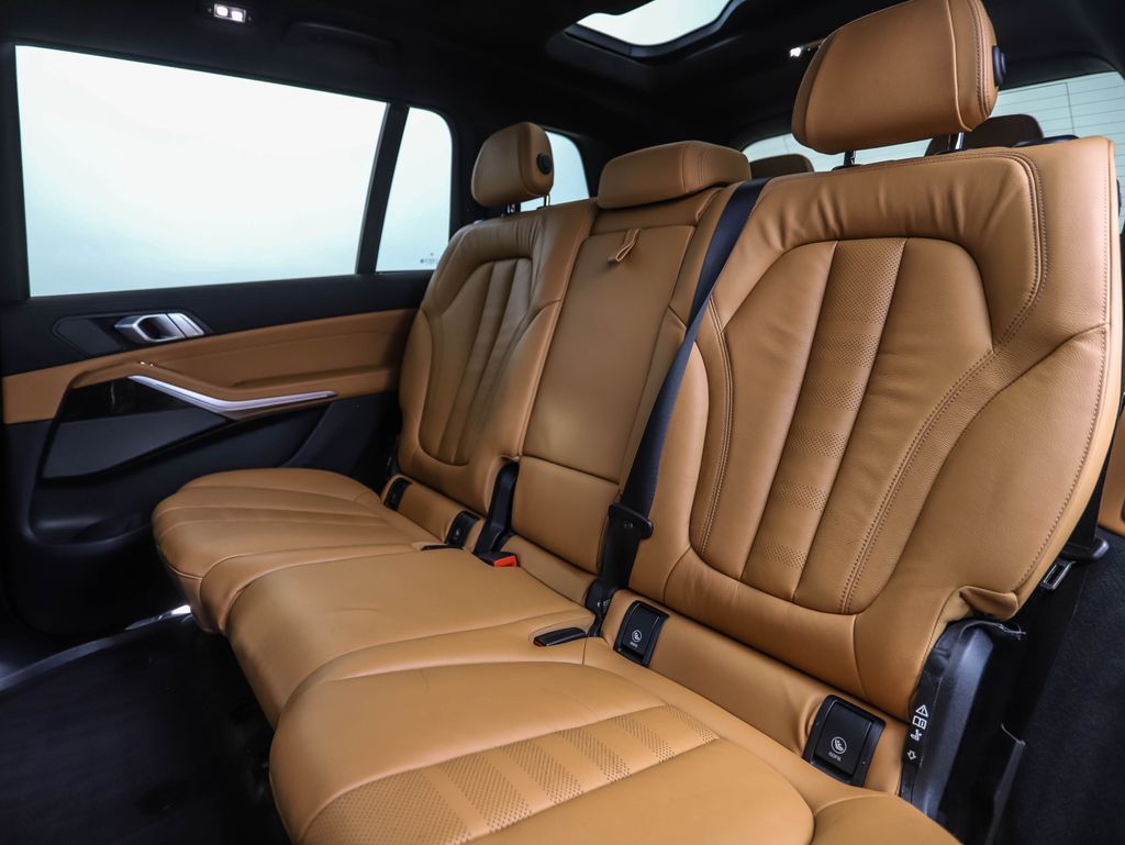 Thumbnail: 2021 BMW X7 - 24
