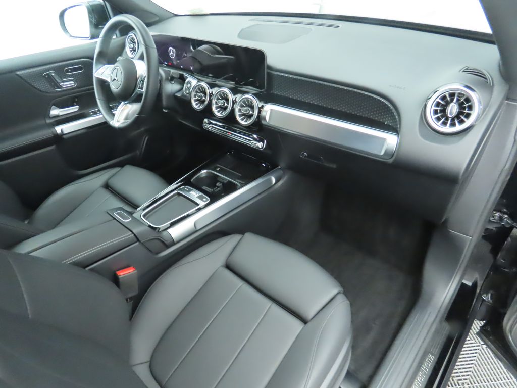 Thumbnail: 2025 Mercedes-Benz GLB - 17