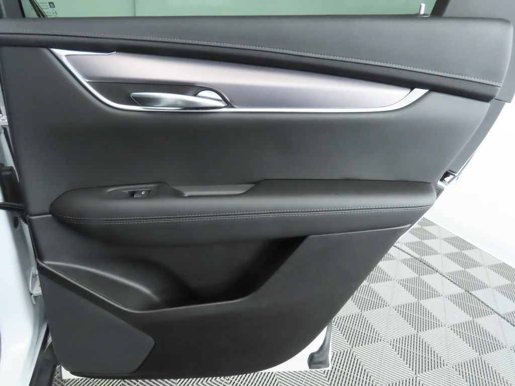 Thumbnail: 2021 Cadillac XT5 - 27