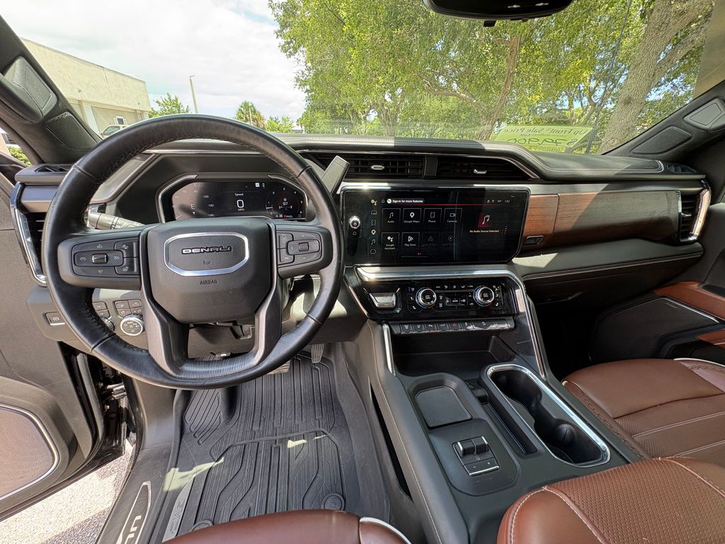 Certified Used 2024  GMC Denali Ultimate image 7