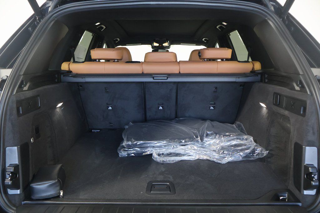 Thumbnail: 2026 BMW X5 - 8