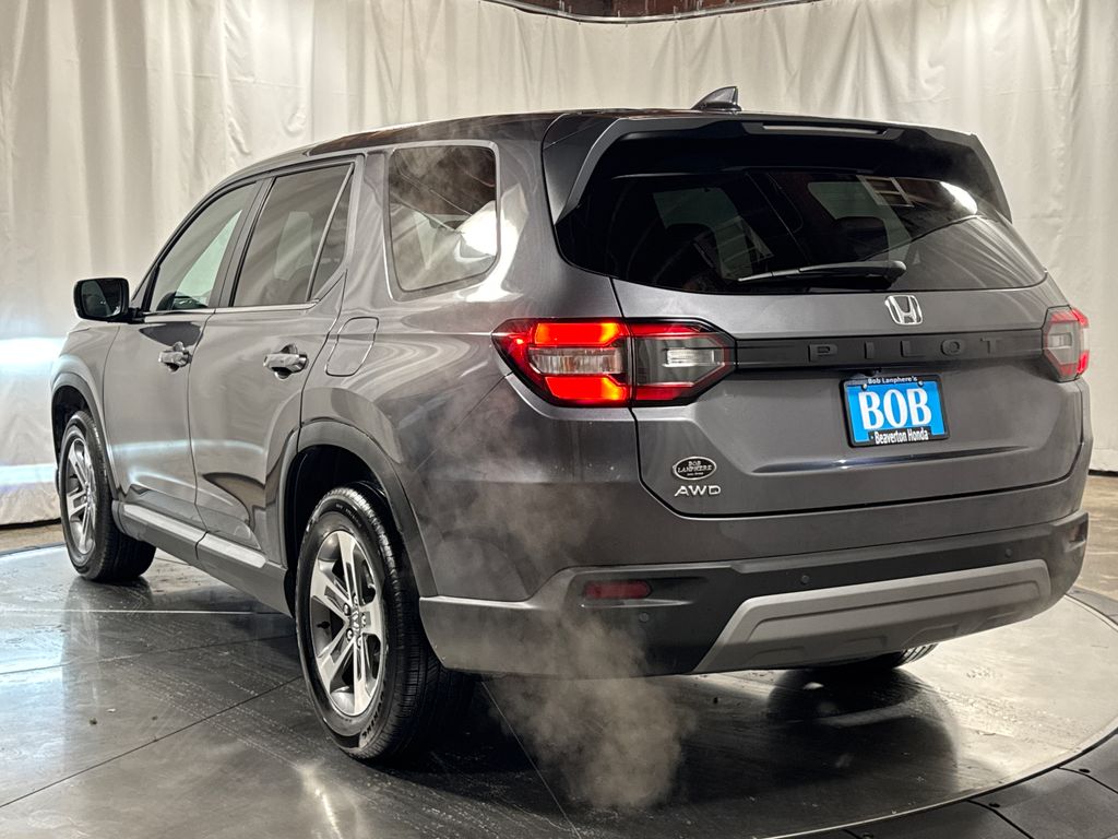 used 2025 Honda Pilot car, priced at $45,233