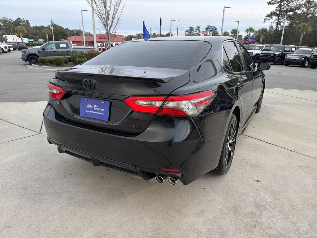 2018 Toyota Camry SE