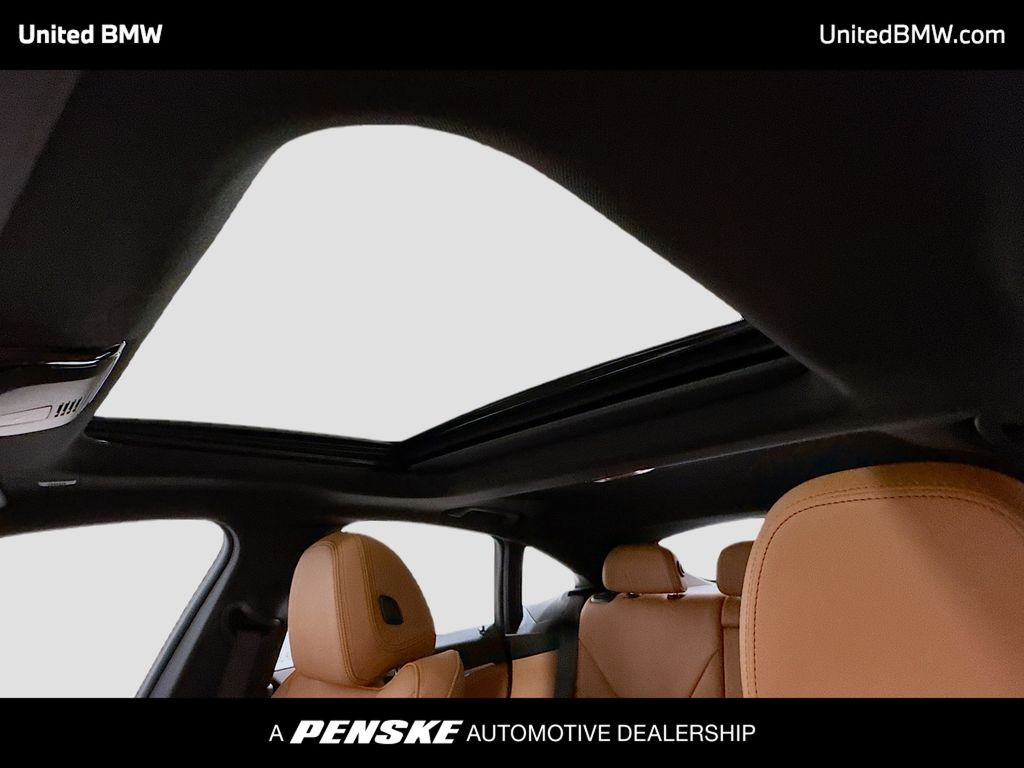 Thumbnail: 2026 BMW i4 - 12