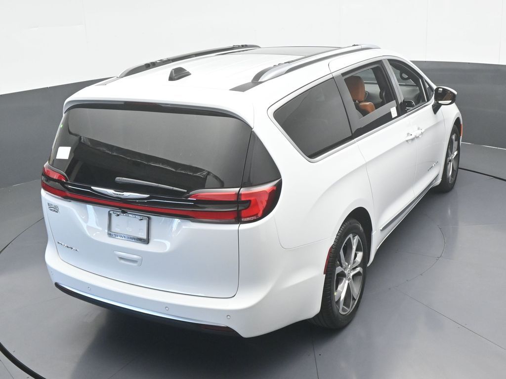 New 2026 Bright White Clearcoat Chrysler Pinnacle image 61