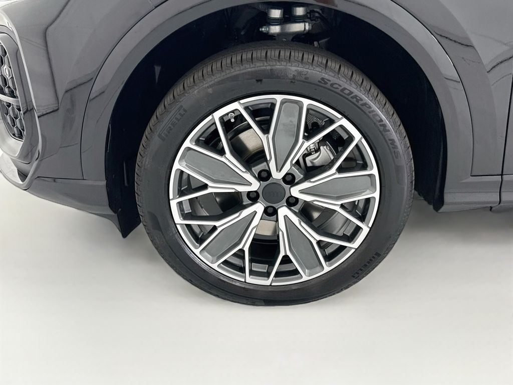 Thumbnail: 2026 Audi Q5 - 29