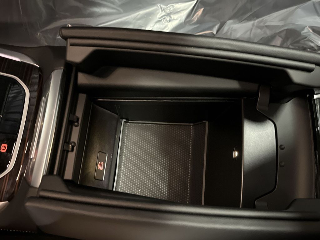 Thumbnail: 2026 BMW X5 - 21