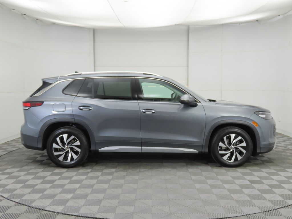 Thumbnail: 2026 Volkswagen Tiguan - 4