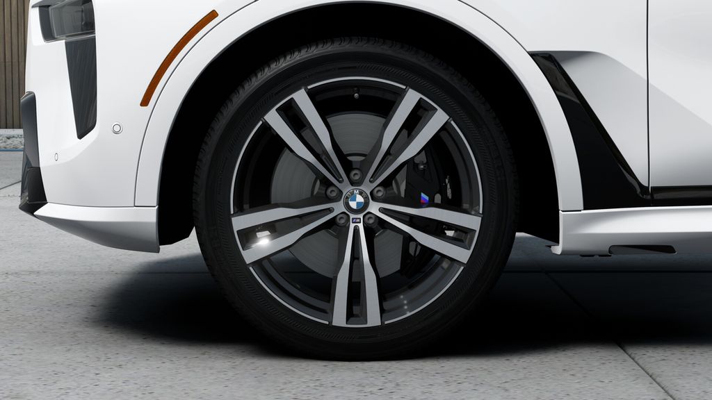 Thumbnail: 2027 BMW X7 - 32