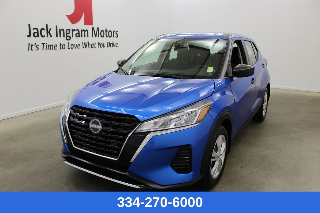 used 2024 Nissan Kicks car