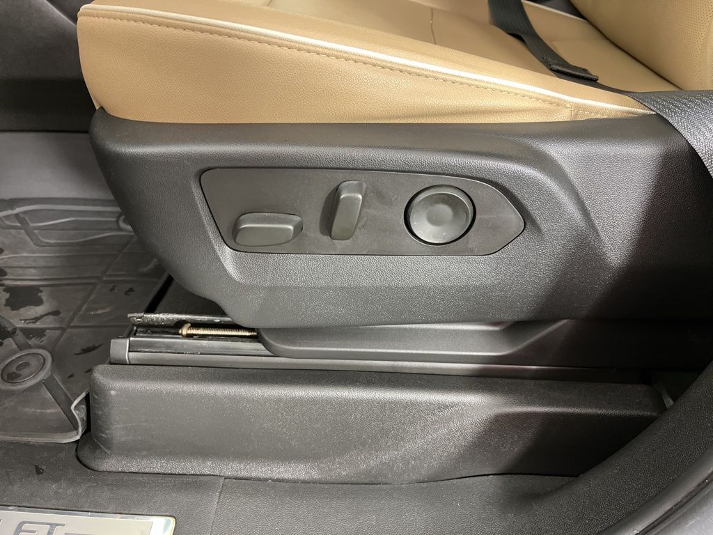 Thumbnail: 2023 Chevrolet Tahoe - 27