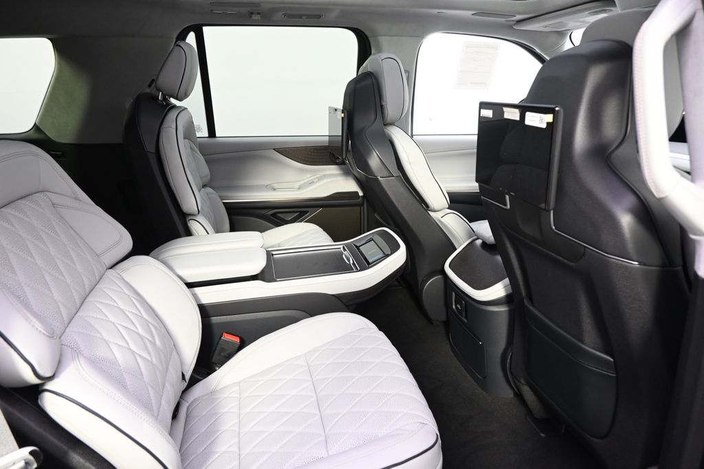 New 2026 White Lincoln Black Label image 18
