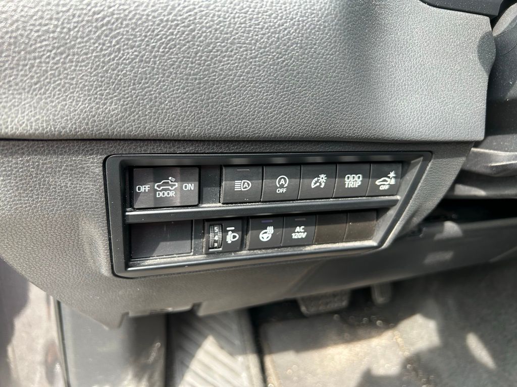 2023 Toyota Tundra Limited 18