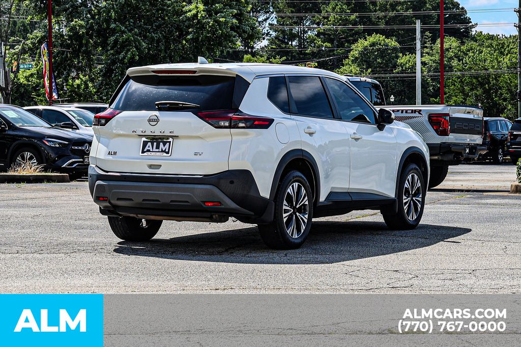 Used 2022 White Nissan SV image 6