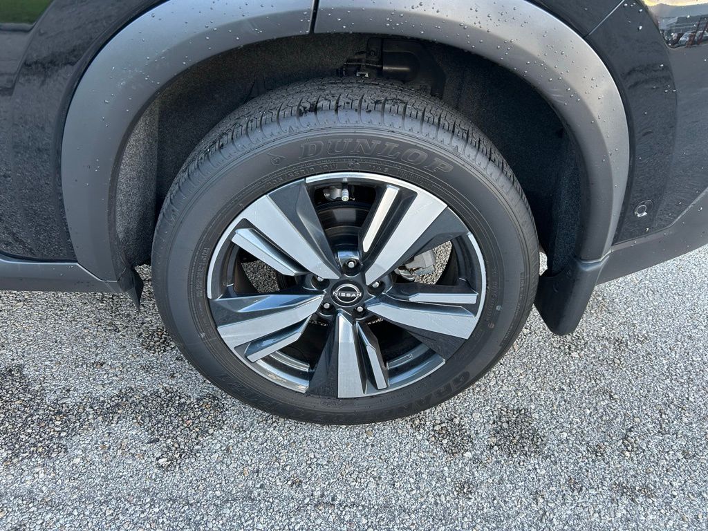 Thumbnail: 2023 Nissan Rogue - 9