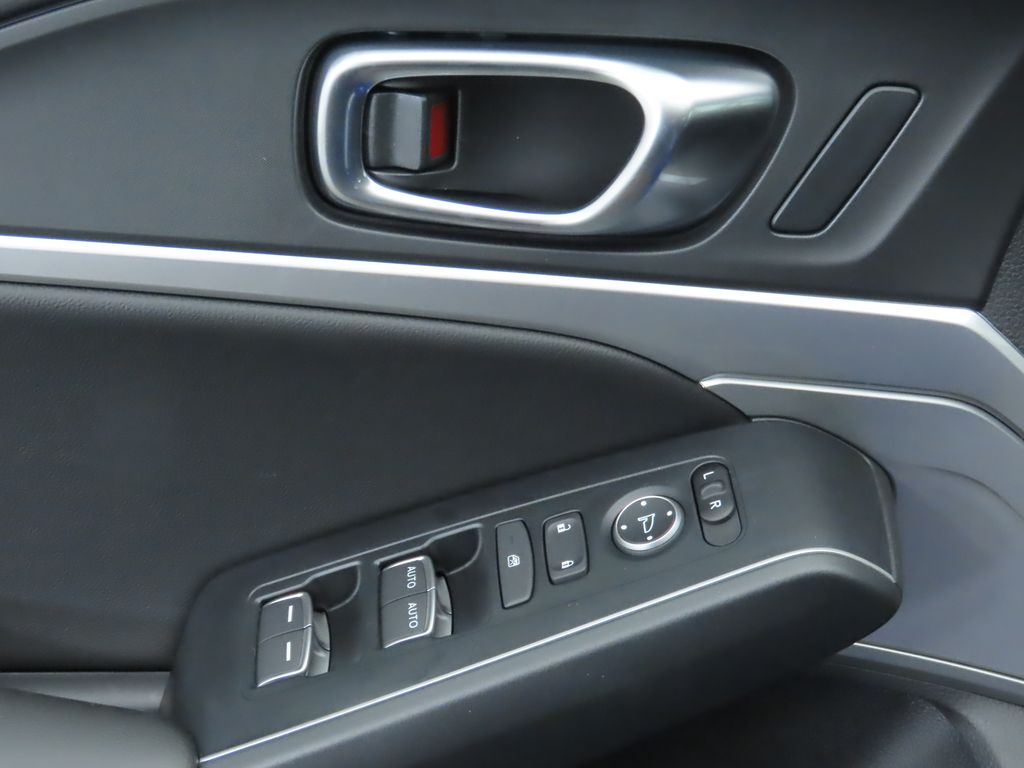 Thumbnail: 2025 Acura Integra - 25