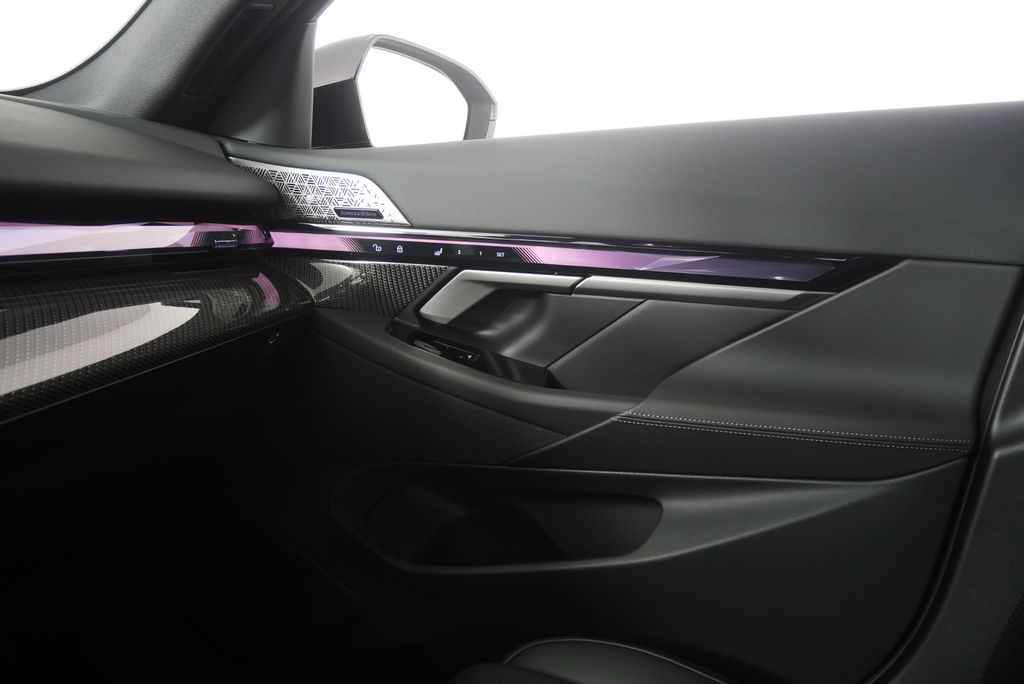 Thumbnail: 2027 BMW 5 Series - 25